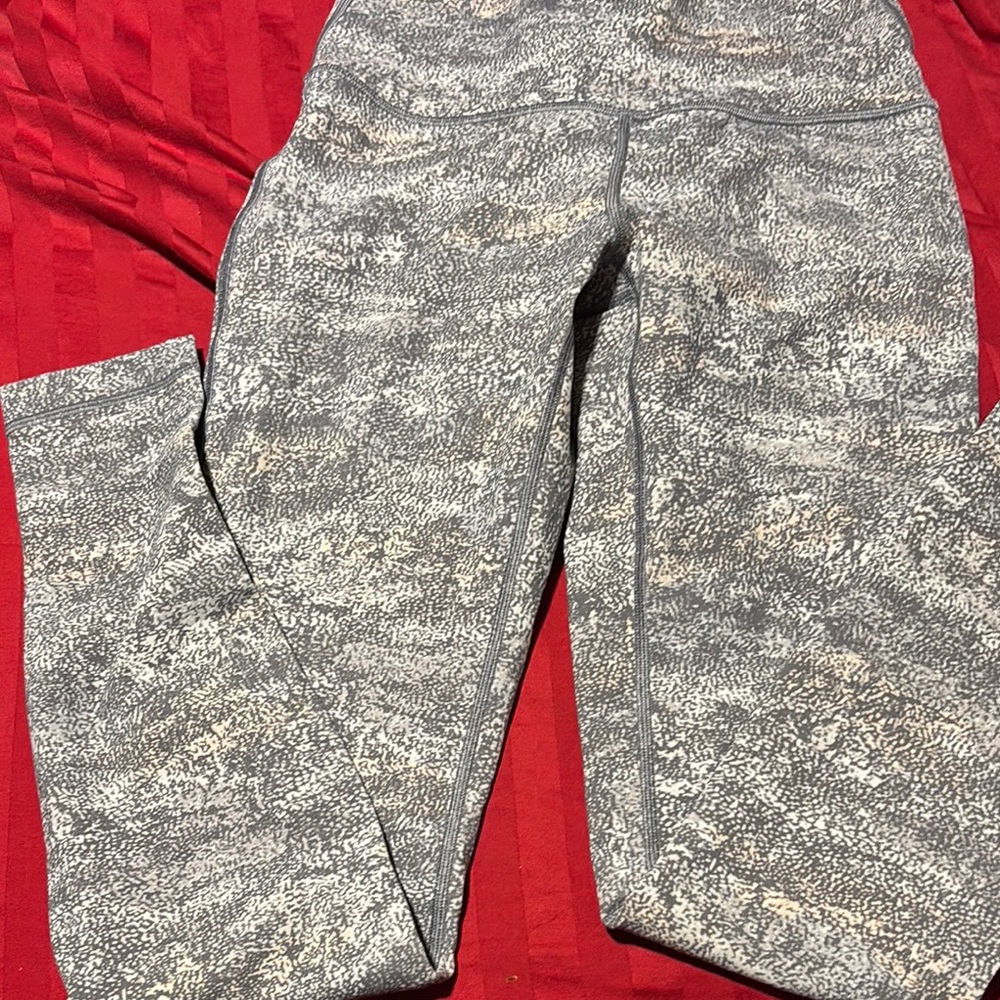 Lululemon Athletica Gray Patterned Leggings
